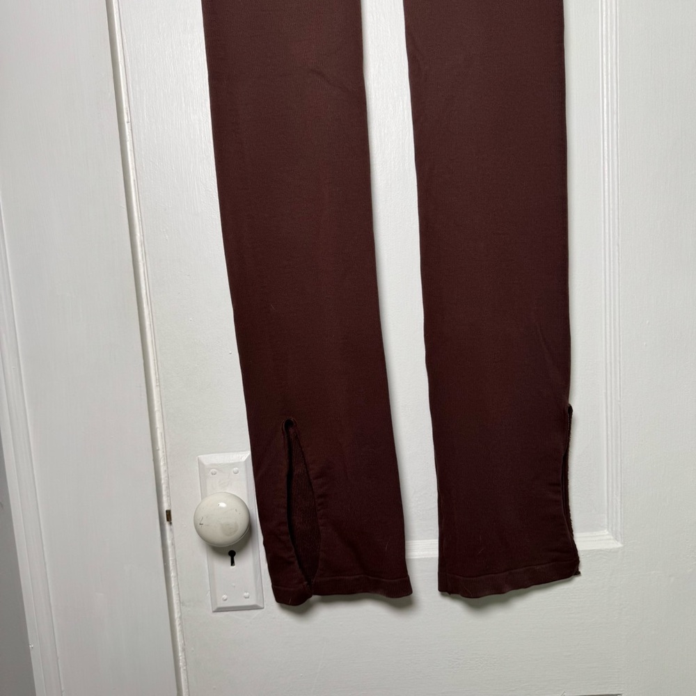 Fabletics Cloud Seamless High Waisted Pant In Chicory Coffee Medium - Picture 6 of 14